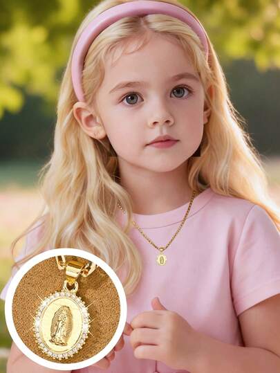 Collar de la Virgen María con circonia chapado en oro de 14K para niñas, estilo religioso vintage. Color brillante y duradero, no se oxida ni se desvanece. Cadena ligera y delicada para un uso cómodo.