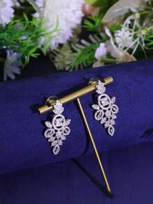 1 Pair Luxury Cubic Zirconia White Gold Plated Tassel Earrings, Elegant Jewelry Gift For Women, Suitable For Dates, Weddings, Parties, Anniversaries, Comes With Gift Box - White - View 4