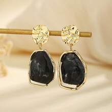 一对不对称几何树脂水滴耳环，女士金色锤纹吊坠耳环，波西米亚风格耳环，适合派对、婚礼、日常佩戴 - 黑色 - 查看 5