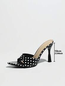 女士高跟波点穆勒鞋，束腰设计，经典春夏款式，适合晚宴、宴会、户外活动、时装秀、T台走秀、婚礼、居家休闲等场合。尖头设计，独特螺旋鞋跟，高品质波点面料，套脚式，优雅时尚，高跟鞋，神秘黑色。 - 黑色 - 查看 5