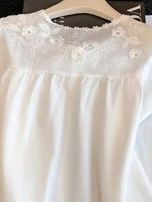 White Floral Lace Embellished V-Neck Blouse, Long Sleeve Casual Top For Everyday Use - White - View 3