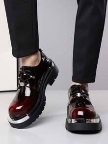 Zapatos Oxford de punta redonda de microfibra de cuero brillante de unicolor y estilo punk para hombre, adecuados para la escuela, la oficina y todas las estaciones - Rojo - Ver 4