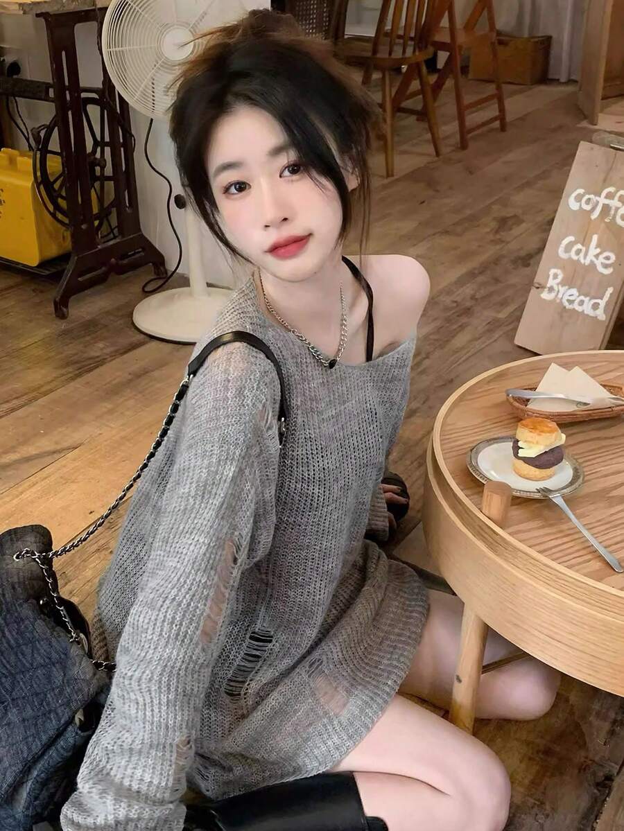 性感迷人的不对称露肩针织衫，轻薄透气，街头风十足，适合约会、居家和通勤穿着。 - 灰色 - 查看 1