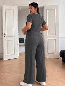Conjunto de Top com Decote V Profundo e Cordão e Calça Perna Larga Plus Size para Looks Casuais de Outono Elegantes de Verão - Chumbo - Visão 4