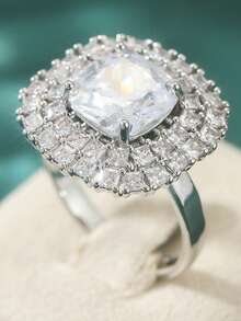 Anel de Zircônia Cúbica Quadrado Luxuoso e Cintilante, um Acessório de Joalheria Requintado para Casamentos e Festas, um Acessório Feminino Refinado, Joias da Moda, um Presente Lindo - Prata - Visão 10
