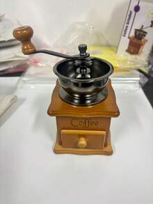 高端手摇咖啡机，家用经典手摇式咖啡豆研磨机，复古实木咖啡摆件，小巧便携咖啡机，是理想的生日礼物之选，也是居家必备的好物。 - 彩色 - 查看 14