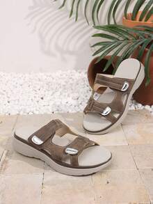 Nuevas sandalias/chanclas de verano de moda casual para mujer, estilo deportivo con plataforma, ligeras, con cierre de , tallas grandes - Marrón - Ver 7