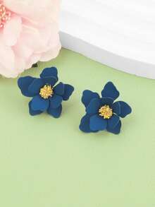 一对可爱的小蓝花耳钉，适合日常佩戴或作为礼物 - 花 - 查看 3