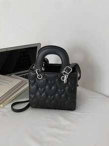 Nova Bolsa de Mão com Padrão Acolchoado em Formato de Coração e Cor Sólida em PU com Pingente de Laço - Bolsa Transversal Versátil e Elegante para Mulheres, Bolsa da Moda, Bolsa Elegante para Negócios e Uso Casual, Perfeita para Escritório, Negócios e Ambientes de Trabalho - Preto - Visão 9