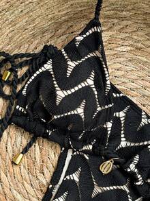 Conjunto de traje de baño de mujer con escote halter, tejido de cuerda macramé, tela de red, colgante metálico, espalda descubierta y lazos laterales, adecuado para playa, resort, vacaciones de primavera/verano/otoño - Negro - Ver 5