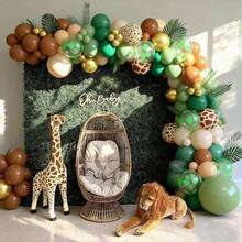 140 piezas Kit de arco de globos con tema safari, incluye globos de color verde claro, verde oscuro, marrón, blanco, beige, nude y dorado con estampados de animales como jirafa y león, adecuado para fiesta de cumpleaños, tema de la selva, baby shower, bautizo y decoración para revelación de género - Ver 4