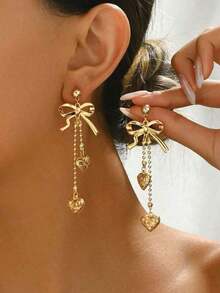 2pcs Elegant Fashion Bow, Hollow Metal Heart Pendant, Burgundy Heart Glass Rhinestone, Star & Moon Combo, Copper Earrings With Crystal Chain, Faux Pearl Baroque Beaded Metal Ball Chain Tassel, Hollow Heart Glass Rhinestone Bowknot And More Classic Earrings For Women, Suitable For All Seasons, Valentine's Day, Thanksgiving And Other Holidays - 金子 - 查看 1