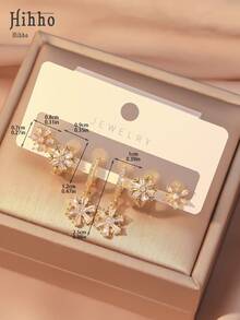 Hihho 6件套双色雪花锆石耳环套装，清新甜美奢华风格，金银双色花卉设计，镶嵌长方形锆石和满钻耳环，花朵造型生动，透明闪亮的锆石，兼具少女魅力与精致奢华，适合叠戴，日常通勤、约会、送礼、春季穿搭。 - 雪花套裝 - 查看 5