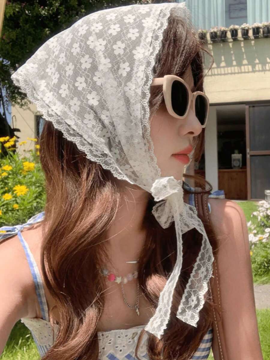 1 pièce Écharpe triangulaire en dentelle florale pour femmes, printemps/automne. Écharpe triangulaire classique, respirante, de couleur unie et ajourée. Foulard décoratif, voile d'église, convient pour le port quotidien et les vacances - Multicolore - Voir 1