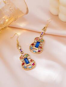 一对简约百搭的音乐主题奢华空心吉他耳环，适合音乐节、派对和度假佩戴。 - 彩色 - 查看 16