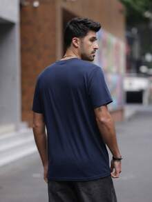 Men's Short-Sleeved T-Shirt With A Round Neck And Simple Design - 白色 - 查看 5