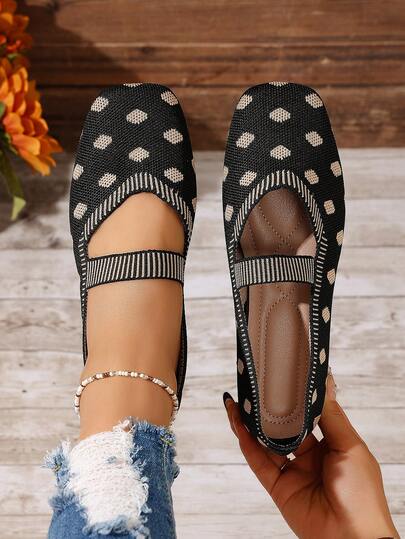 Platte Mary Jane schoenen voor dames in grote maten, met stippen, één bandje, vierkante neus, zachte zool, geschikt voor dagelijks woon-werkverkeer.