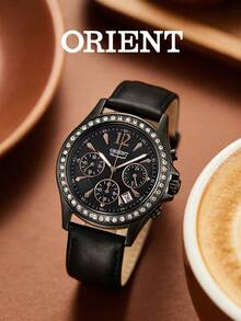 Orient Đồng hồ nữ, với vỏ màu đen tuyền và viền đính kim cương, mặt số chronograph ba kim kết hợp giữa vẻ ngoài và chức năng. Dây đeo bằng da thể hiện phong cách độc đáo. Chiếc đồng hồ đeo tay đa chức năng dành cho nữ này được trang bị bộ máy thạch anh chính xác, đảm bảo độ chính xác thời gian ổn định. - màu đen - Xem 8