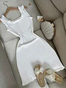 2026 Spring/Summer New White Knit Dress, Suitable For Summer Vacation Wear, Women's Dress, Women's Vacation Clothing, White Sleeveless Fitted Knit Dress, Square Neckline Design, Ruffle Trim Decorated With Pearls, Solid Color Fitted Short Dress, Ideal For Cocktail Parties, Dinner Dates, Summer Vacation - 白色 - 查看 4