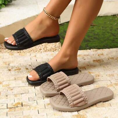 1 đôi dép xỏ ngón kiểu dáng mùa hè tối giản, chất liệu EVA nhẹ. Chống trơn trượt, thoáng khí, chống thấm nước, thích hợp để mang trong vườn, bãi biển và trong nhà. Loại dép đa năng này có thể mang cả trong nhà và ngoài trời. Thiết kế hở ngón, với các nếp gấp thời trang và đế mềm mại, tạo nên vẻ ngoài giản dị nhưng phong cách.