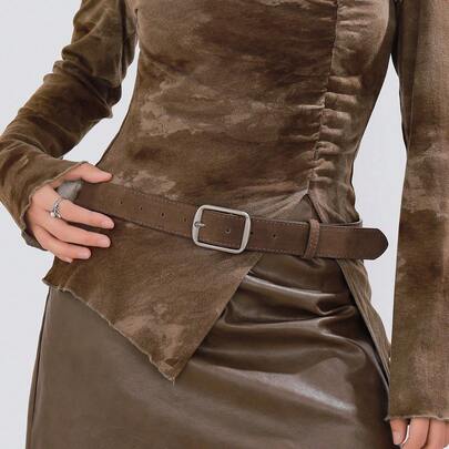 1 chiếc thắt lưng nữ họa tiết hình thoi kiểu retro bằng chất liệu PU (Polyurethane), phù hợp cho mọi mùa.