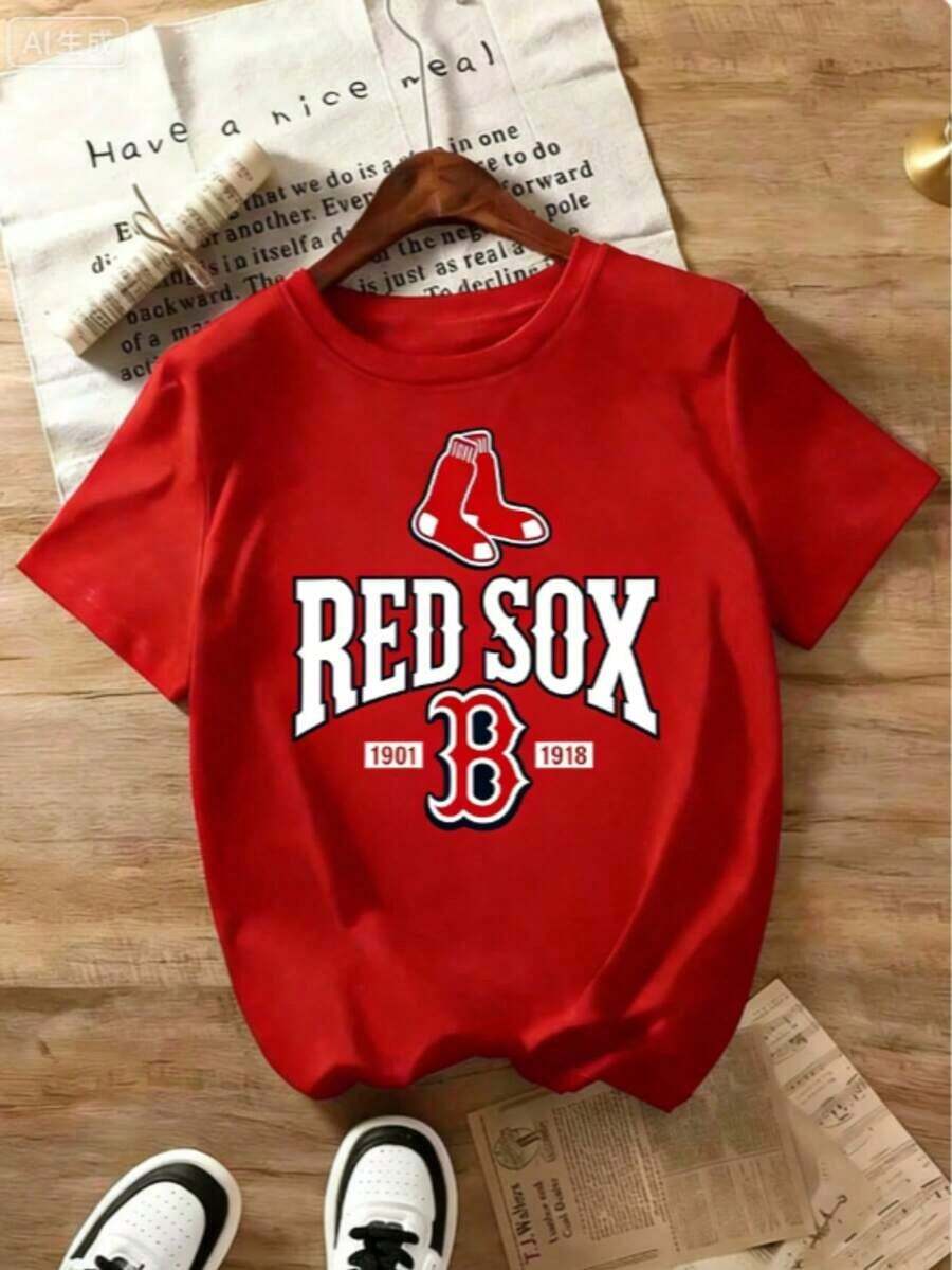 Graphic Tees2026 Summer Tops For Women,Free Shipping,Women's New Casual Sports T-Shirt Red Sox Baseball T Shirt 1901 1918 Boston Team Logo Cotton Short Sleeve Men Women Unisex Casual Top Sport WearSuitable For Baseball, Ice Hockey, Rugby, Sports Eventsholiday Partiesoutingssports And Other Holiday GiftsSt Pattys Day Outfit,Easter Outfit Women,Summer Outfits,Vacation Outfits Women,Summer Outfits For Women,Spring Outfits For Women,Summer Tops,St Pattys Day Outfit,Easter Outfit WomenCottnoWomen's Summer Clothing: Retro-Style Printed T-Shirt, Unisex, Perfect For Holidays, Parties, And Gifts - 紅色 - 查看 1