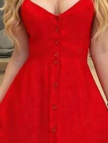 Vestido midi feminino elegante vermelho com alças finas, detalhe de babados e fechamento frontal com botões, perfeito para festas ou ocasiões casuais. - Vermelho - Visão 6