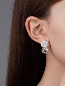 1 Pair Vintage French Style Gray Faux Pearl Elegant Camellia Flower Earrings, Unique Gentle Daily Wear For Women - Silver + Gray - View 2