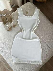 2026 Spring/Summer New White Knit Dress, Suitable For Summer Vacation Wear, Women's Dress, Women's Vacation Clothing, White Sleeveless Fitted Knit Dress, Square Neckline Design, Ruffle Trim Decorated With Pearls, Solid Color Fitted Short Dress, Ideal For Cocktail Parties, Dinner Dates, Summer Vacation - 白色 - 查看 3