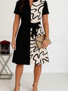 Women's Line Print V-Neck Short Sleeve Casual Dress - Black - View 1
