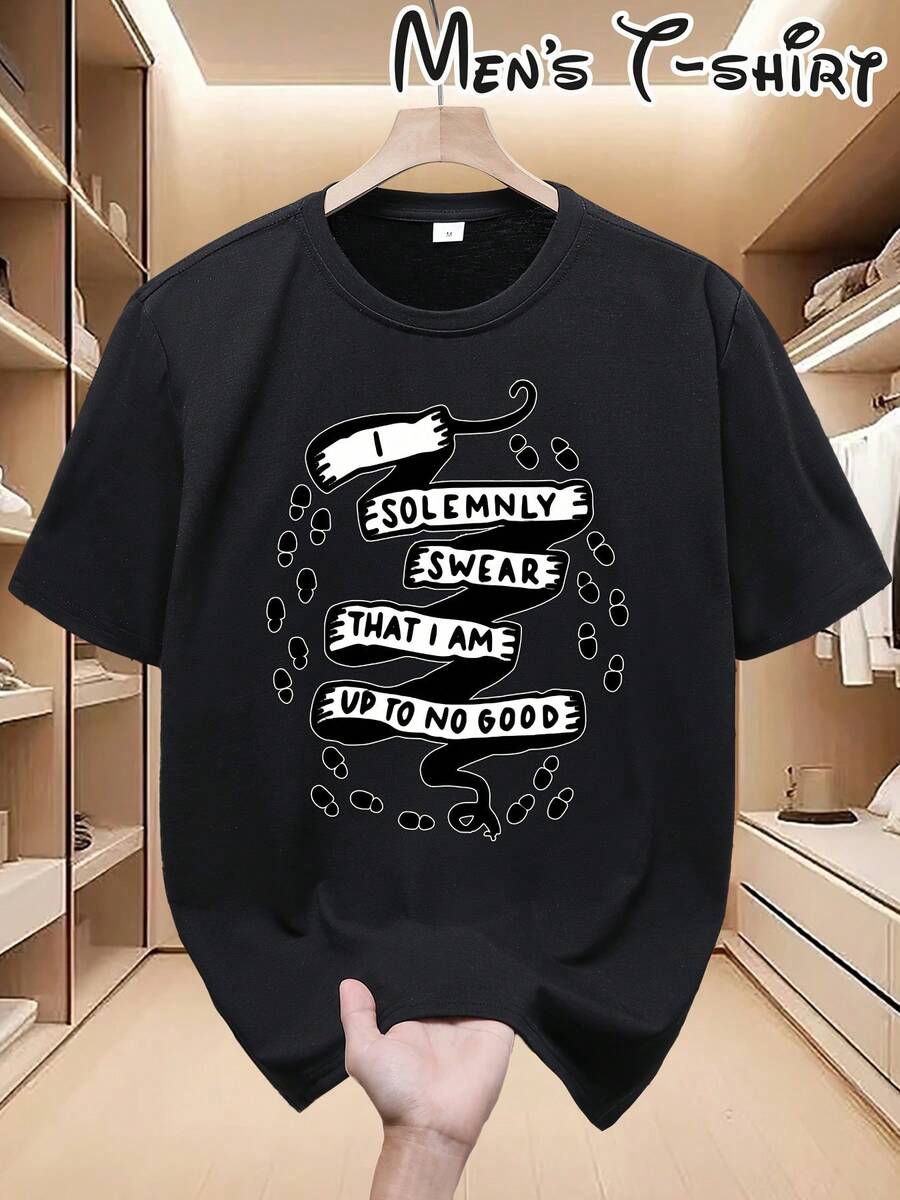 La camiseta de manga corta con cuello redondo para hombre de de Warner Bros., con el lema "Lo juro solemnemente", está diseñada para el uso diario informal, ideal para vacaciones, fiestas, actividades al aire libre y otras ocasiones. Es una prenda imprescindible de la moda urbana y una excelente opción para regalos de cumpleaños y de Navidad. - Negro - Ver 1