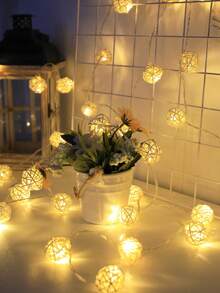 1 pieza Luces de cadena de bola de ratán decorativa interior de 1,5 m/3 m/4,5 m, funcionan con 2 pilas AA (pilas no incluidas), luces de decoración para cabecera de cama, decoración de boda y fiesta, luces de hadas blancas cálidas adecuadas para decoración exterior, estética de dormitorio y decoración navideña - luz cálida - Ver 5