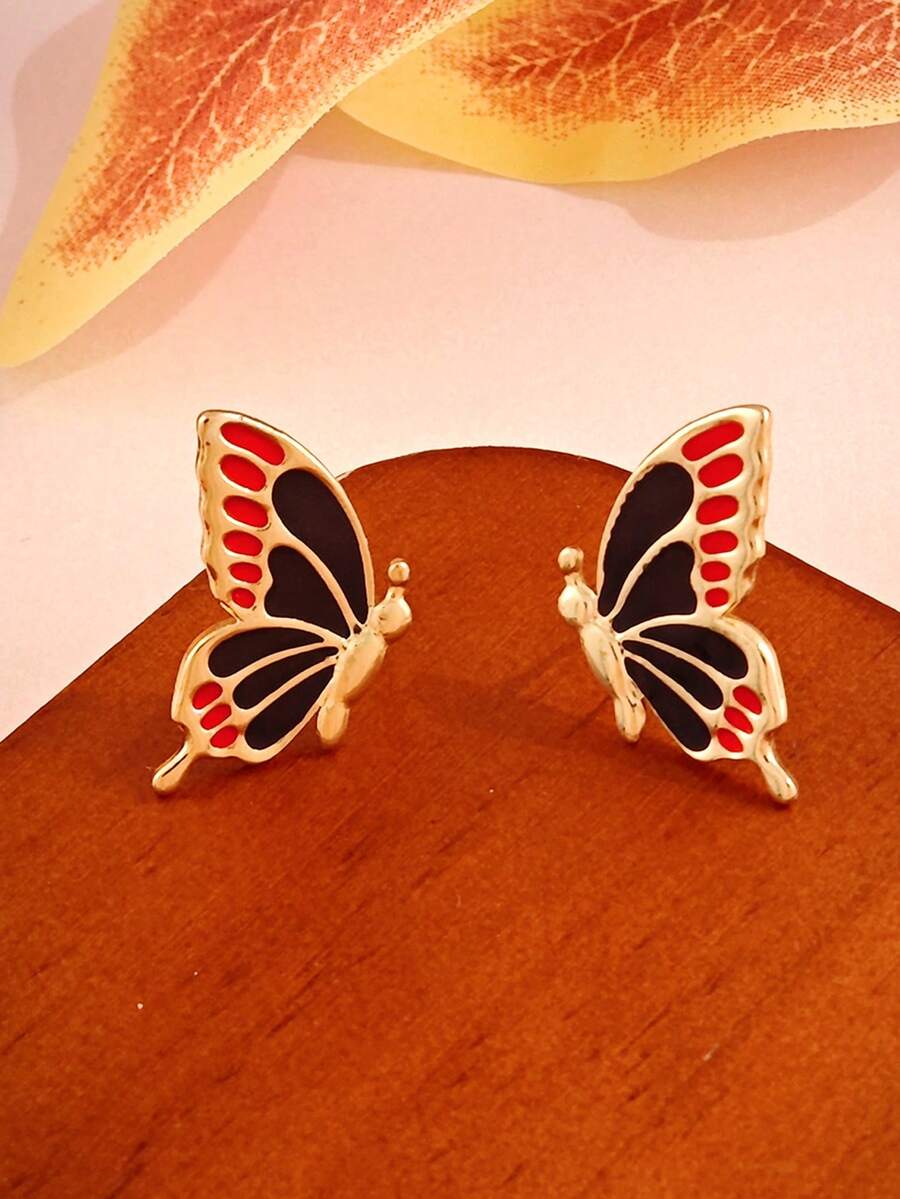 1 Đôi bông tai hình bướm một cánh màu đen và đỏ tương phản, trang sức phong cách cổ điển, thiết kế men màu tương phản, phù hợp để đeo hàng ngày, phong cách độc đáo và sang trọng tinh tế.
