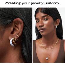 Earrings For Women - Hypoallergenic Water-Resistant Tarnish-Free Chunky Earrings For Women - 14K Gold Plated & Silver Rhodium Plated Hoops - Small, Medium & Large Size - 大理石藍-中等 - 查看 4