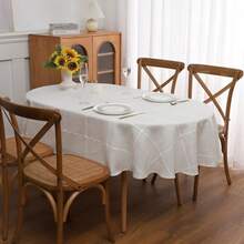 Gernaice Mantel Ovalado a Cuadros de 60 x 120 Pulgadas Tela Bordada de Estilo Rústico a Cuadros Cubierta de Mesa a Prueba de Polvo Antiarrugas y Lavable para Fiestas Cocina Comedor Picnic - Blanco - Ver 8