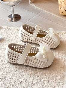 1 Pair Children's Summer Hollow Closed Toe Sandals, Girls Breathable Non-Slip Soft Bottom - Beige - View 3