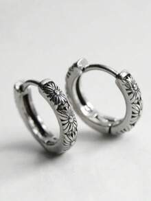 A Black-Themed Earring For Men, Featuring A Vintage And Unique Chrysanthemum Pattern Design, A Very Fashionable Accessory. - Silver - View 10