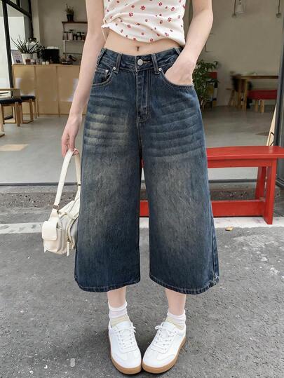 Quần lửng denim ống đứng dáng rộng kiểu cổ điển dành cho nữ, thích hợp cho mùa hè.