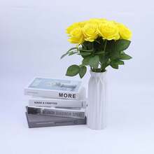 5 piezas de Flores de Rosa Artificial, Ramo de Novia de Terciopelo Falso, Rosas de Seda Simuladas, para Decoración Interior, Decoración de Halloween, Decoraciones de Flores Artificiales, Fiesta de Boda, Decoración del Hogar, Decoración Interior y Exterior, Arreglo Floral de Jarrón - Amarillo - Ver 5
