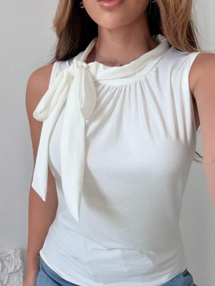 Blusa Feminina Elegante com Laço no Pescoço Off White - Off White - Visão 1