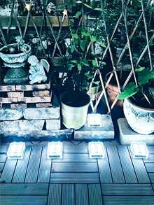 1/2/4/6/8个装户外太阳能楼梯灯，白色灯光安全照明，适用于庭院、地面、小径，多功能柱灯，太阳能充电，可充电镍氢电池，亚克力材质，S/L尺寸可选，便携式露营装备，适用于庭院、小径、楼梯、围栏、墙壁、花园照明装饰，圣诞节、万圣节、开斋节、情人节、母亲节礼物 - 白色 - 查看 10