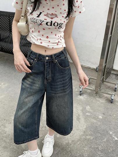 Quần lửng denim ống đứng dáng rộng kiểu cổ điển dành cho nữ, thích hợp cho mùa hè.