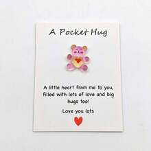 1 pieza/Set de 5 piezas, Tarjetas de felicitación con abrazo de oso lindo de bolsillo, Tarjetas de abrazo de oso de resina, Regalos ideales para cumpleaños, graduación, aliento y relaciones a distancia - rojo - Ver 9
