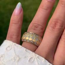 18K镀金纹理白金汉宫风格立方氧化锆四叶草女士订婚戒指 - 金色 - 查看 4