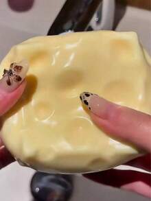 Pale Yellow Cheese Coconut Oil Cream Cheese Soft And Cute Squeezable Toy-Soft Dough Texture, Filled With Cream, Quiet Squeezing Stress-Relieving Toy, Suitable For Focused And Relaxing Rest At Your Desk-A Popular Sensory Gadget For Adults In 2026, 5cm. - Màu vàng - Xem 2