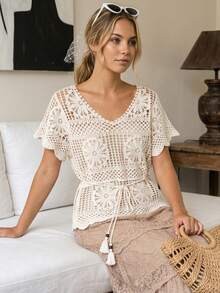 Áo croptop móc len kiểu Bohemian, cổ chữ V khoét rỗng, thích hợp cho kỳ nghỉ biển dành cho nữ. - Màu be - Xem 4