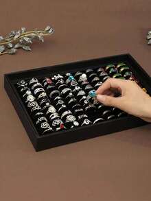 Caja de almacenamiento de joyas transparente de 100 ranuras, organizador de joyas con tapa a prueba de polvo, para sostener aretes, pulseras, collares, diseño montado en la pared, regalo ideal para el Día de San Valentín, cumpleaños, boda, Día de la Madre, caja de joyas para mujeres, esencial para viajes - Bandeja para anillos - Ver 4