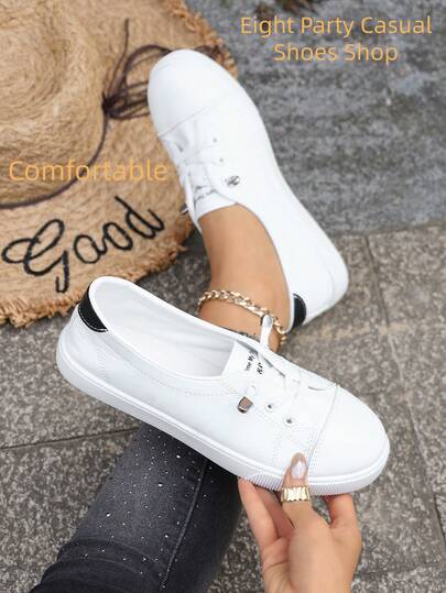 1 đôi giày thể thao nữ casual, giày vải trắng, mũi tròn buộc dây, nhẹ và thoải mái, phù hợp cho mặc hàng ngày, đi làm, phối với váy, quần jeans, các hoạt động ngoài trời.