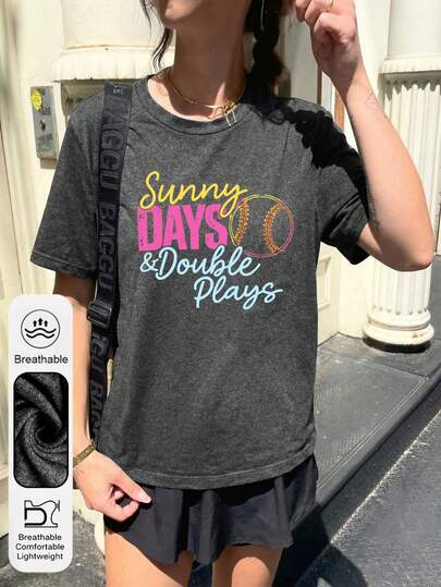 加大码女式旅行艺术字母设计图案圆领短袖简约夏季女式上衣，女式运动垒球剪贴画图案圆领短袖休闲夏季女式深灰色T恤。