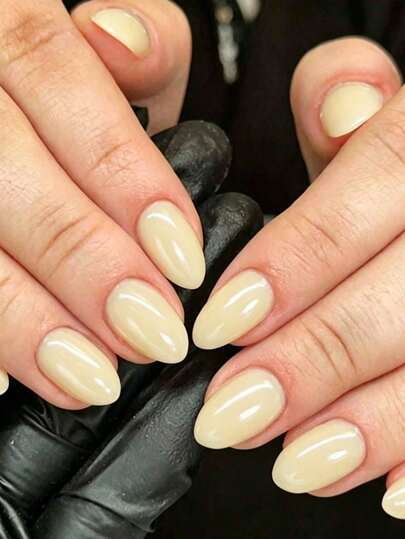 24片短杏仁形美甲贴片 – 姜黄色亮面设计 – 仿美甲贴片 – 日常佩戴的理想之选